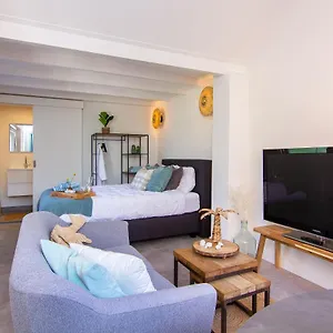 Coast Apartment